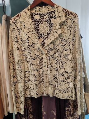 Lafei.Nier Cream Crochet Floral Jacket With Tiny Sparkles. Large
